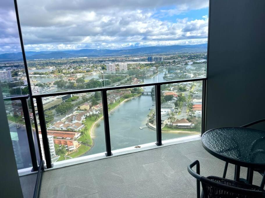 Stunning Riverview 1Bedroom Serviced Apt Gold Coast Dış mekan fotoğraf